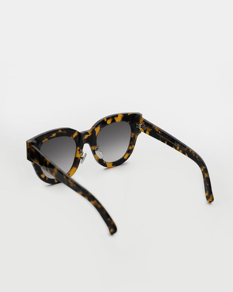 Cleo Havana - grey gradient lens
