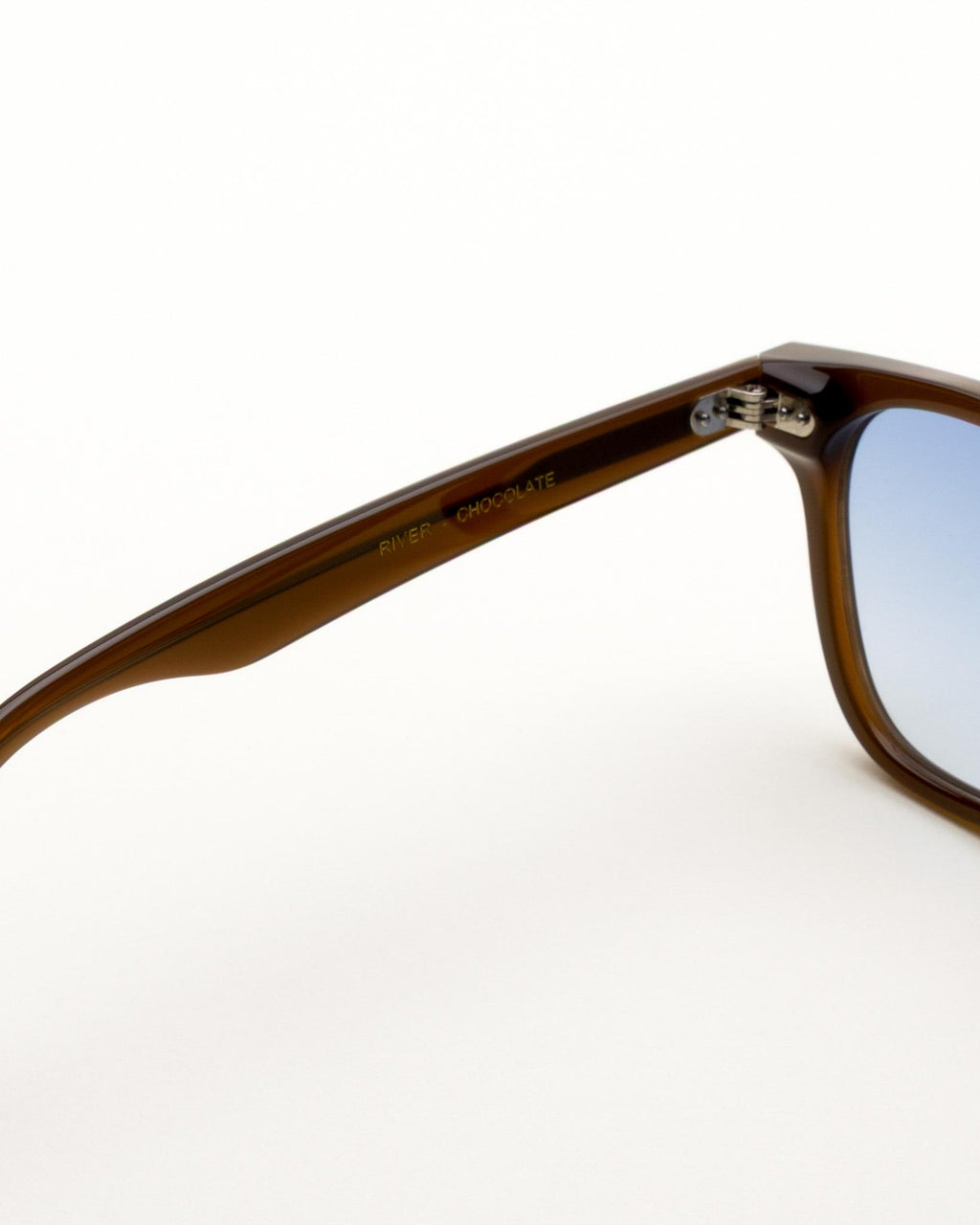 River Chocolate - blue gradient lens