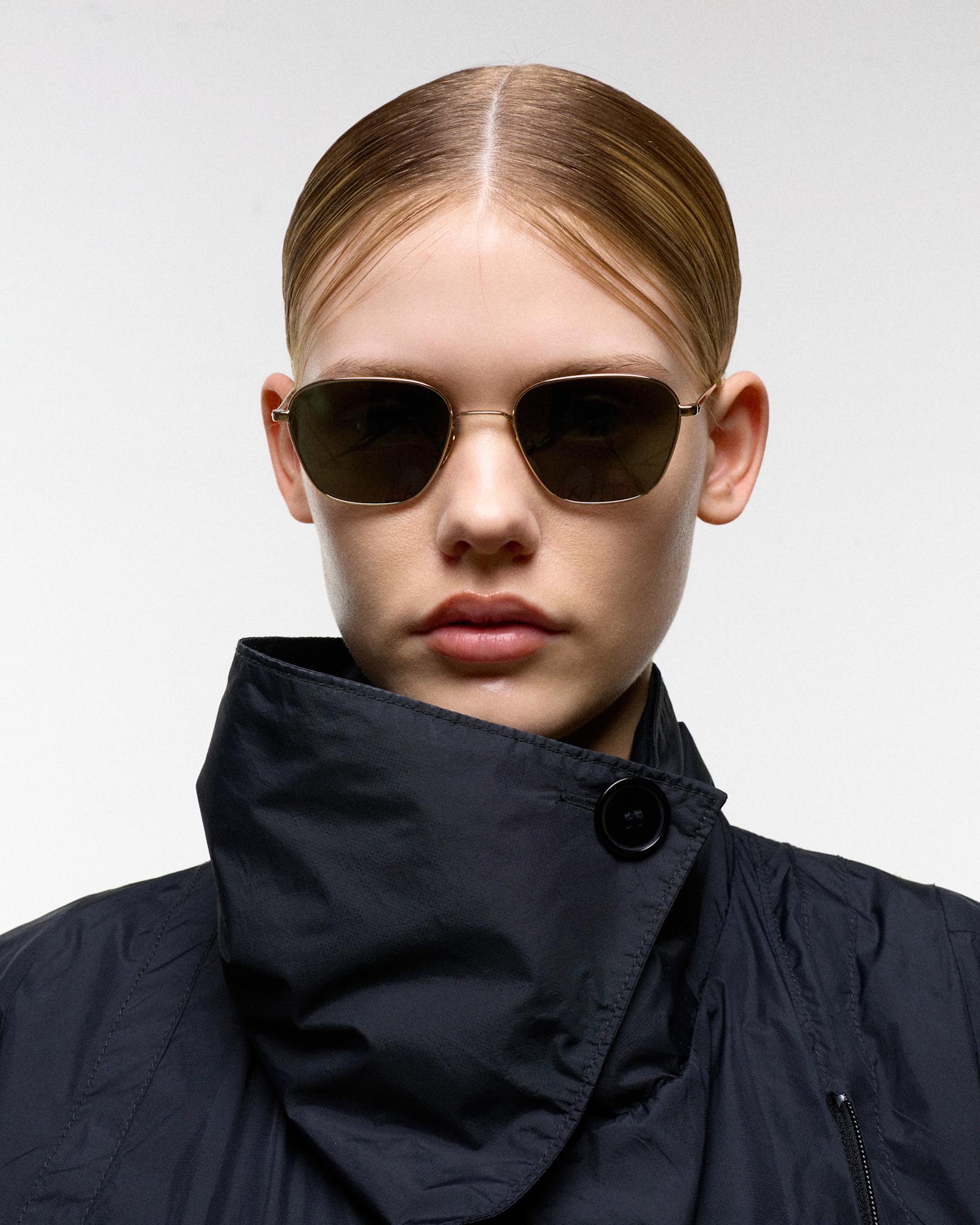Otis Gold - green solid lens