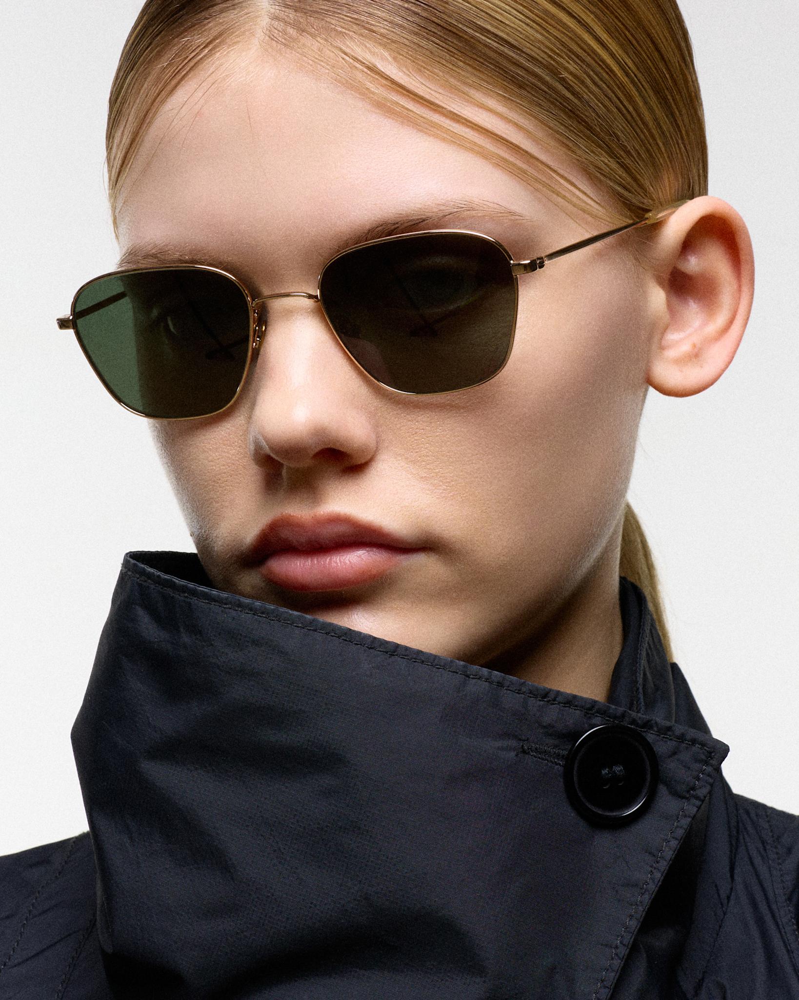Otis Gold - green solid lens