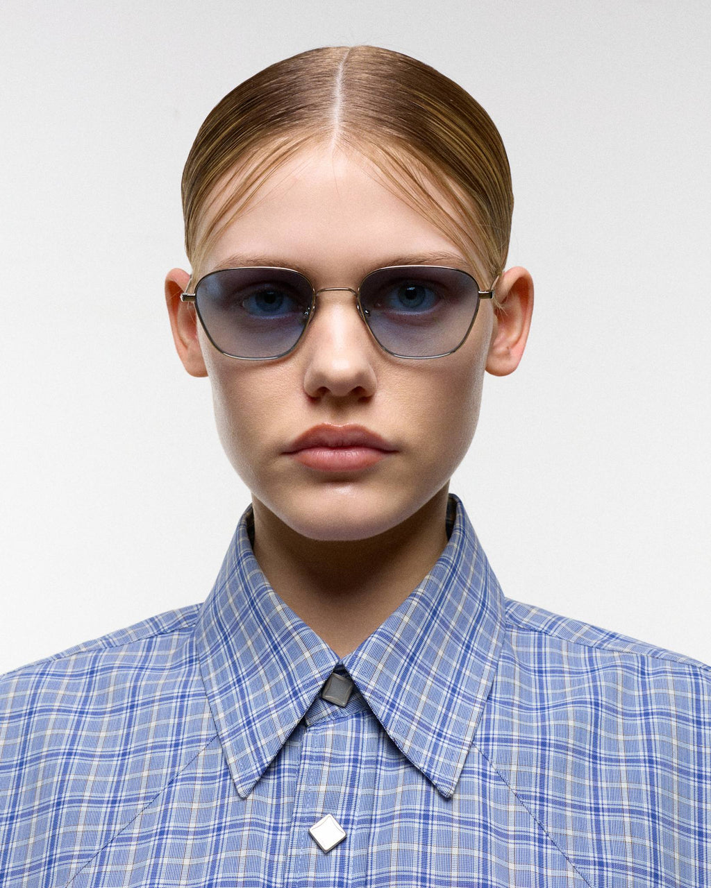 Otis Silver - blue gradient lens