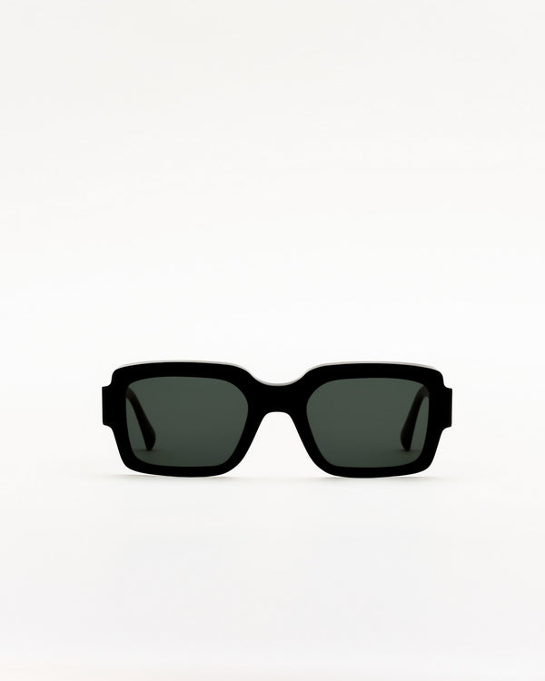Apollo Black - green solid lens