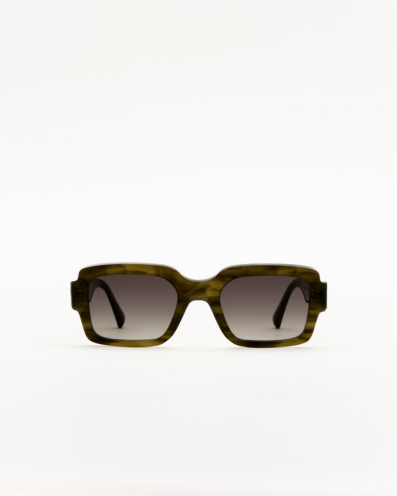 Apollo Olive Demi - grey gradient lens