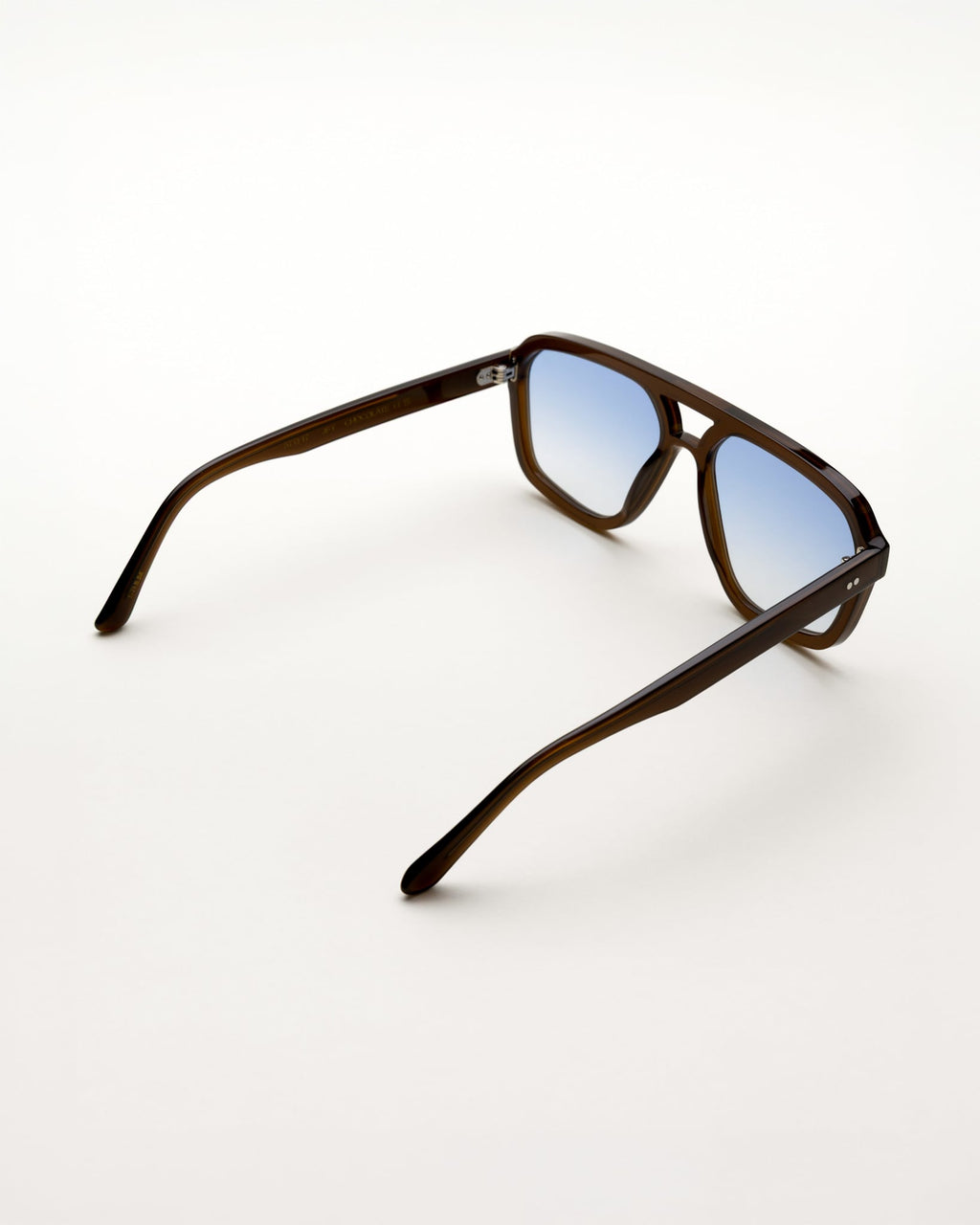 Jet Chocolate - blue gradient lens
