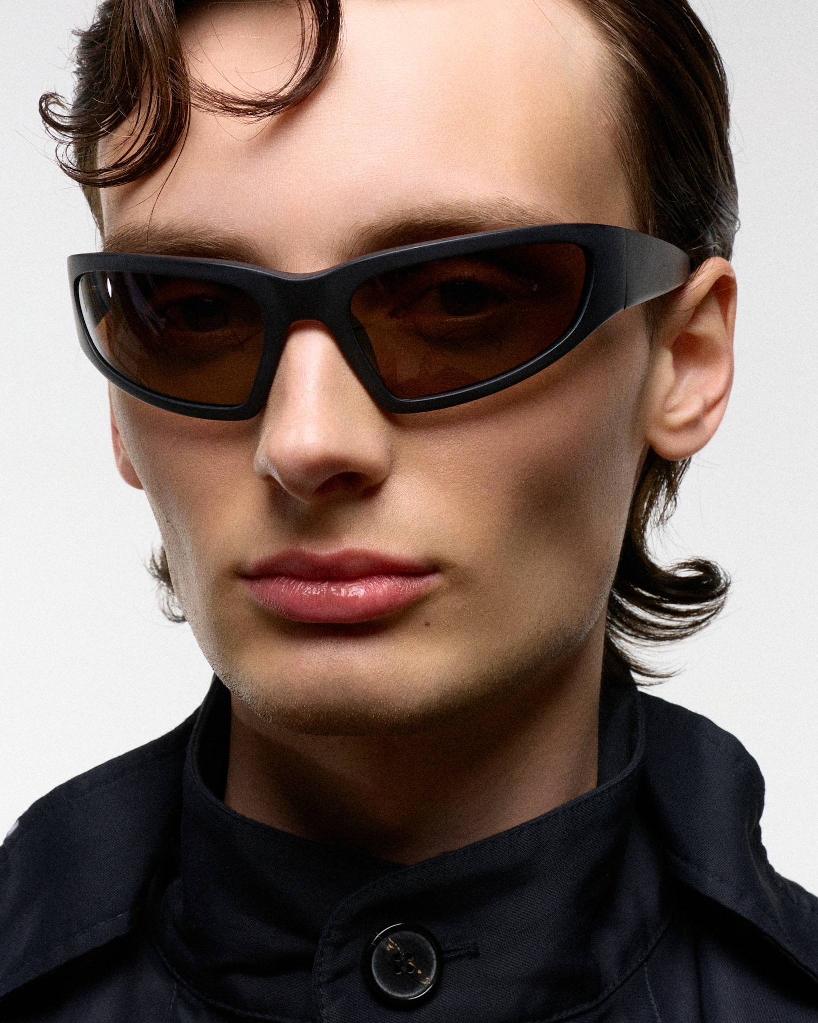 Crow matt Black - brown solid polarized lens