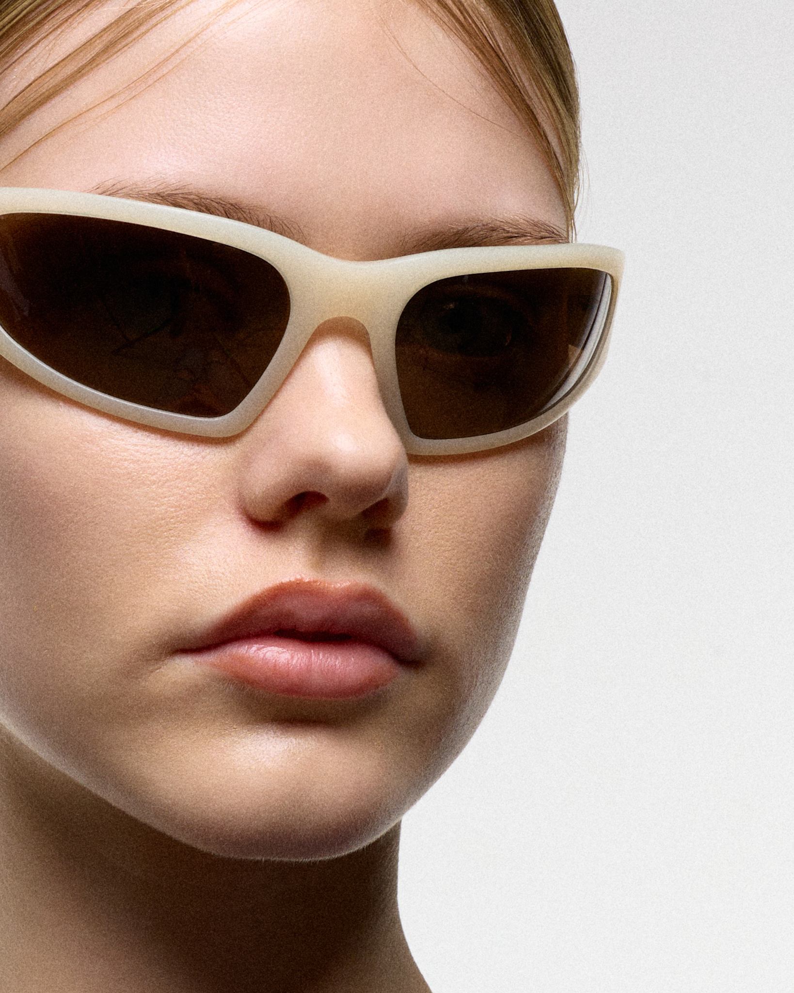 Crow matt Pearl - brown solid polarized lens