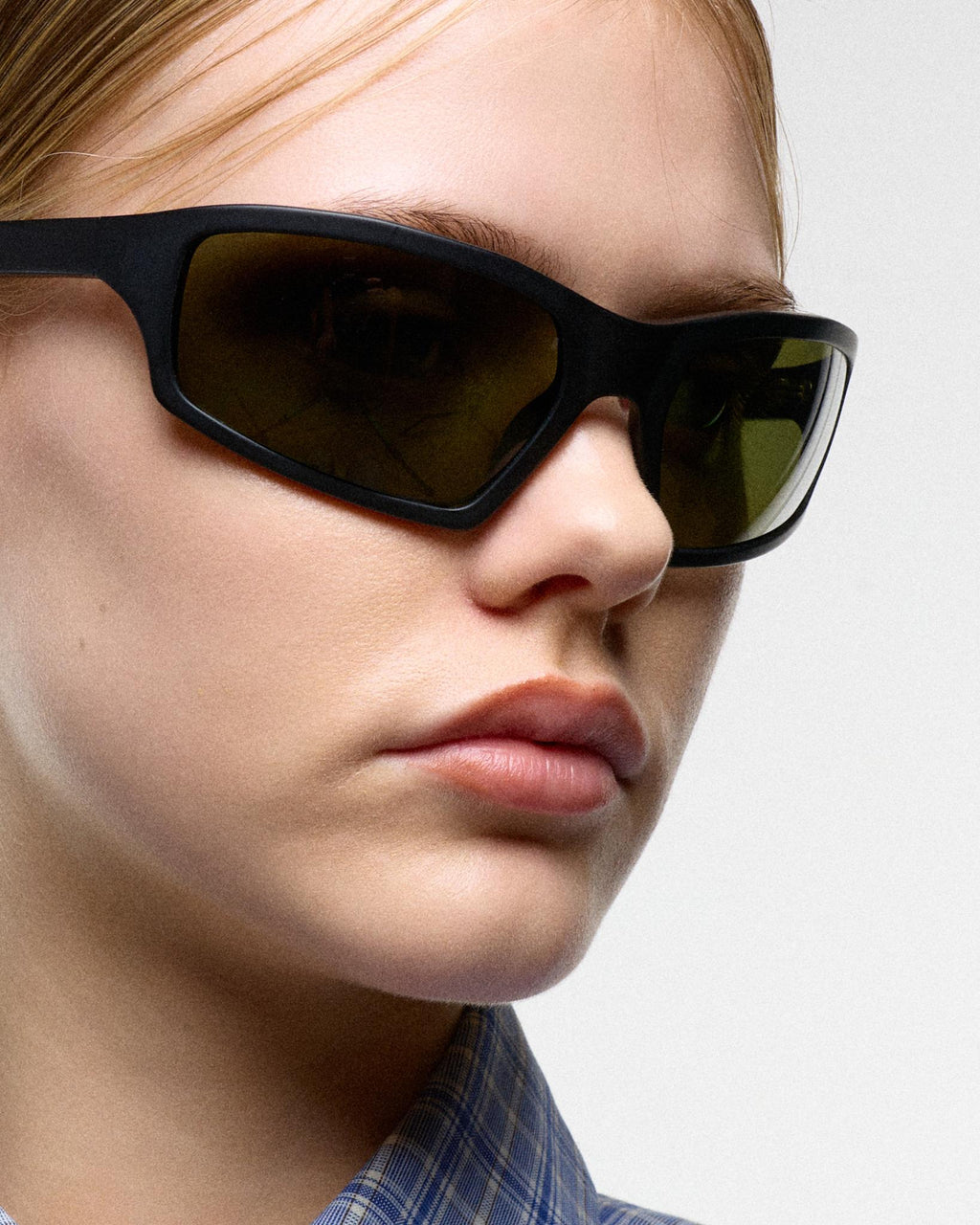 Raven matt Black - green solid polarized lens