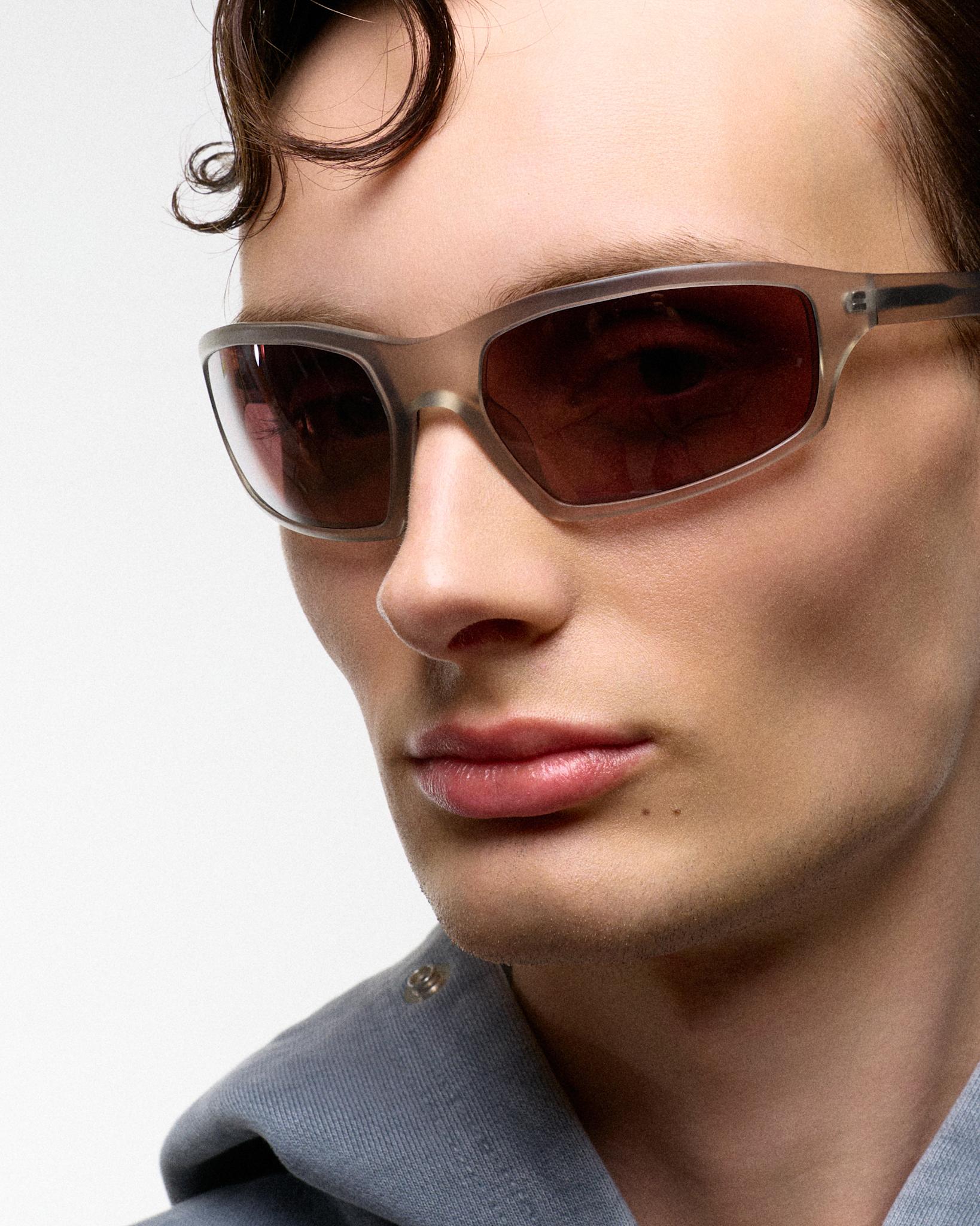 Raven matt Grey - rose solid polarized lens