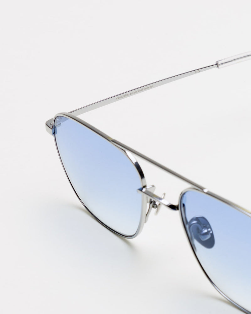 Dion Silver - blue gradient lens