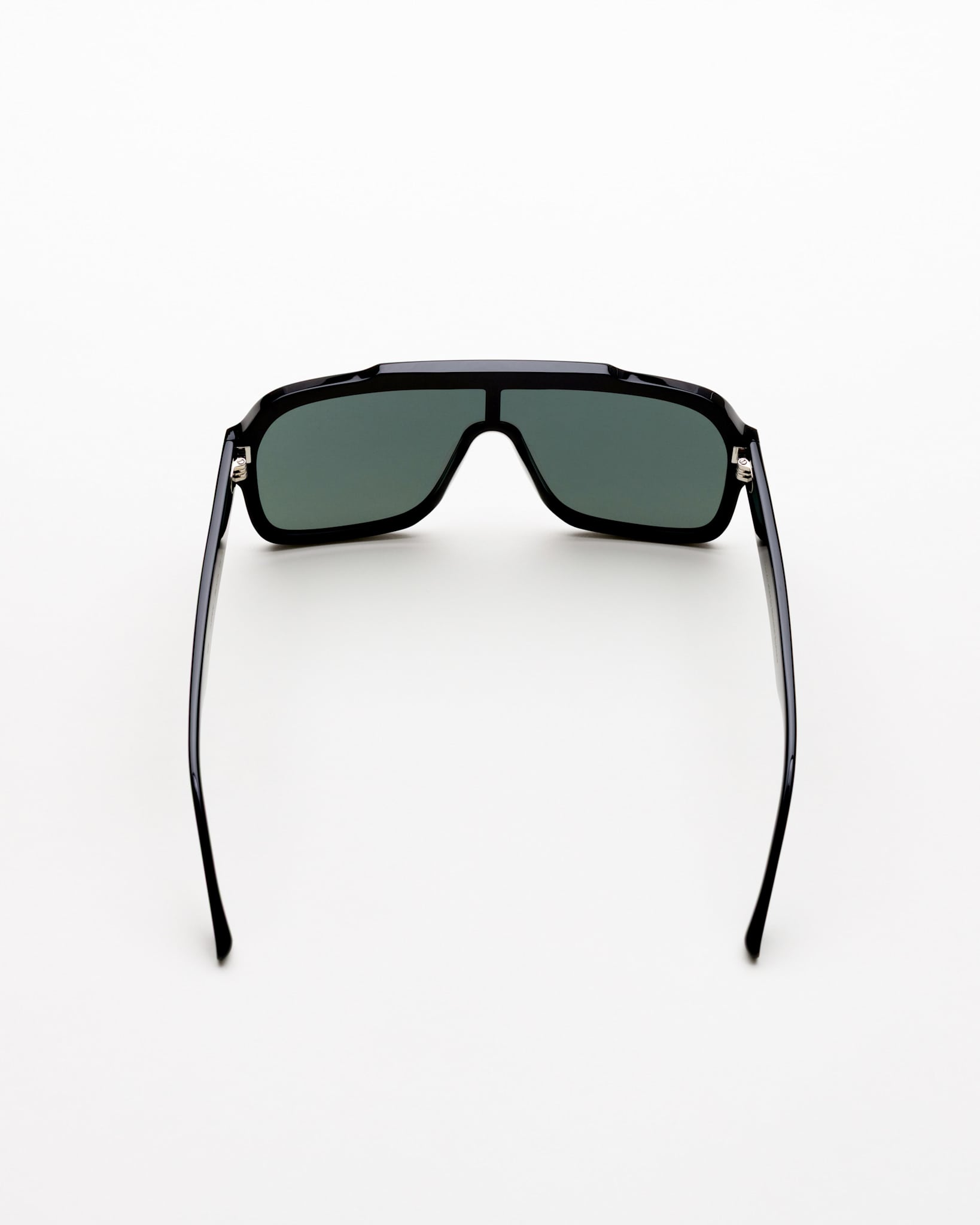 Aspen Black - green solid lens
