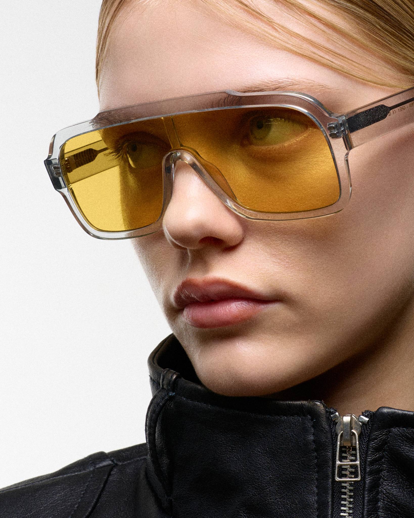 Aspen Grey - orange solid lens