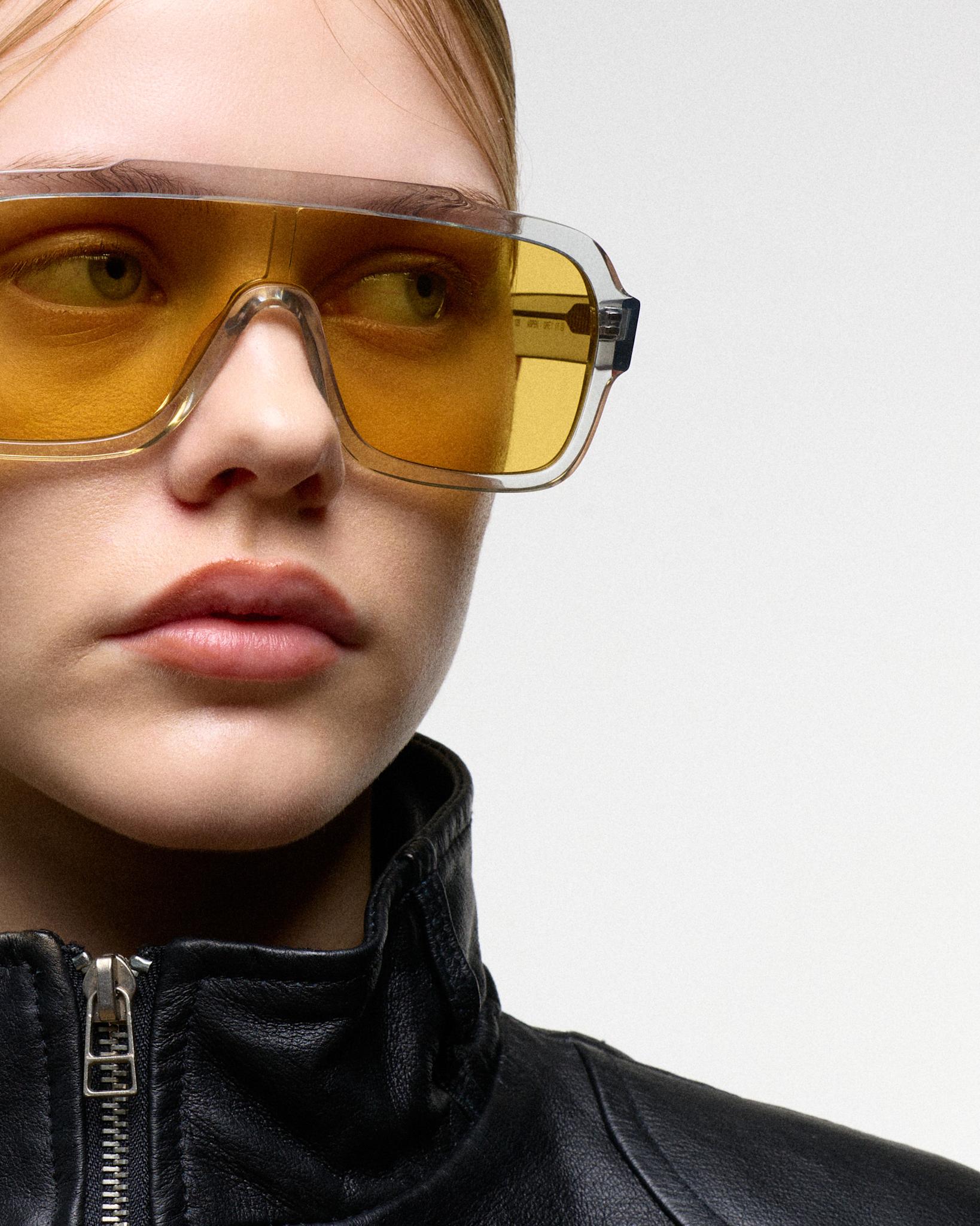 Aspen Grey - orange solid lens