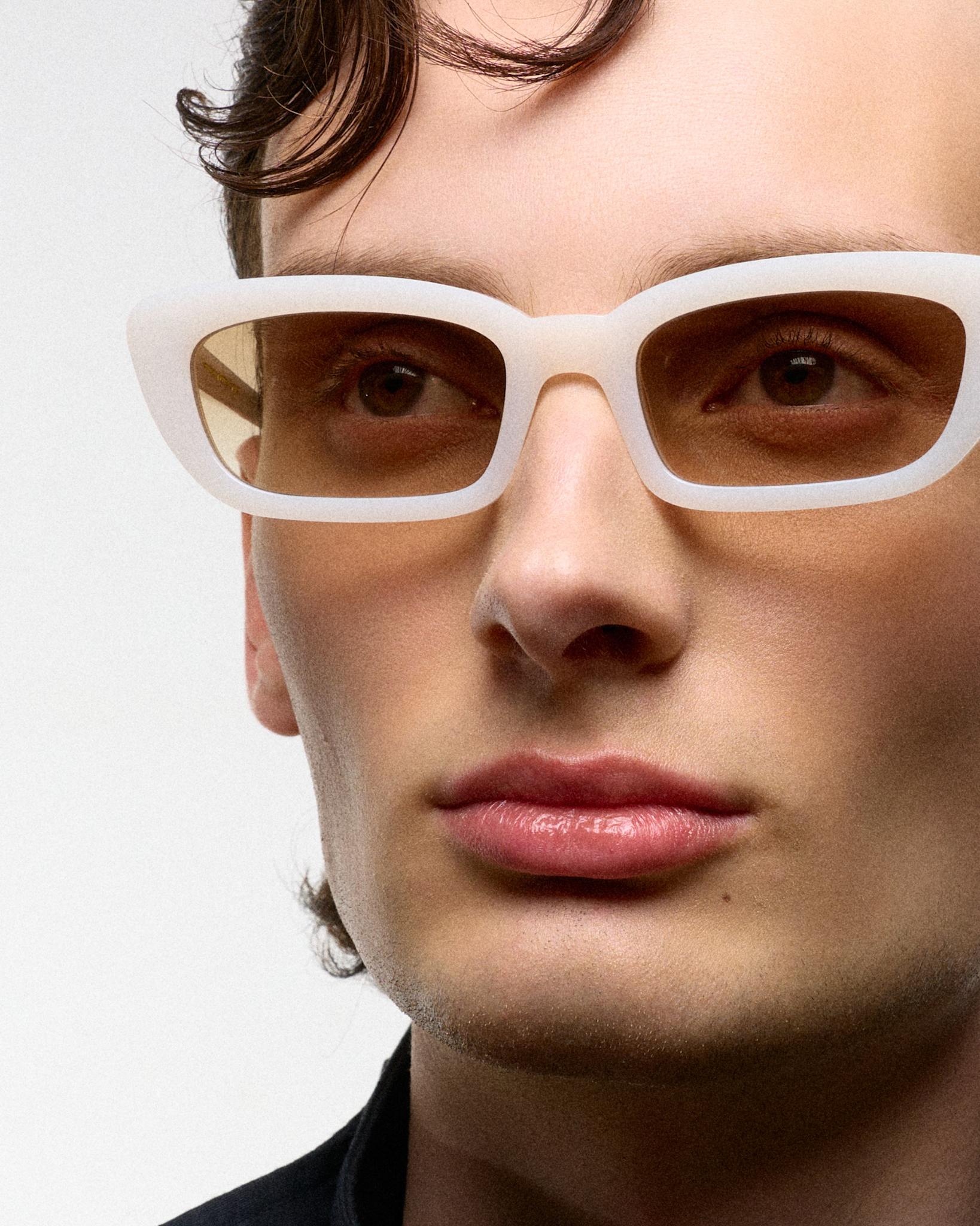 Nova Pearl - brown gradient lens