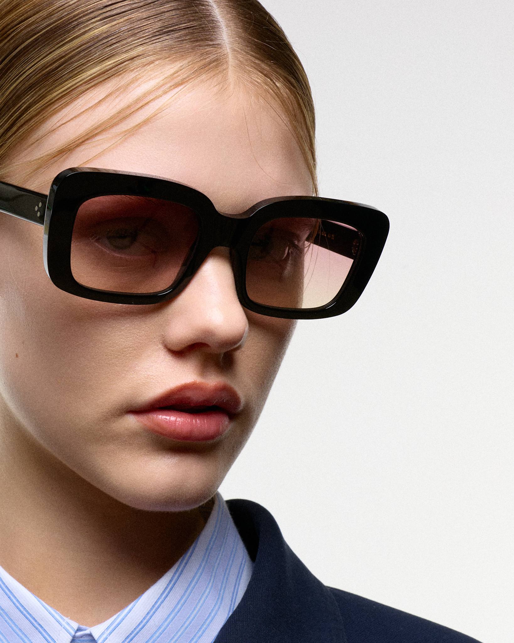 Molly Black - rose gradient lens