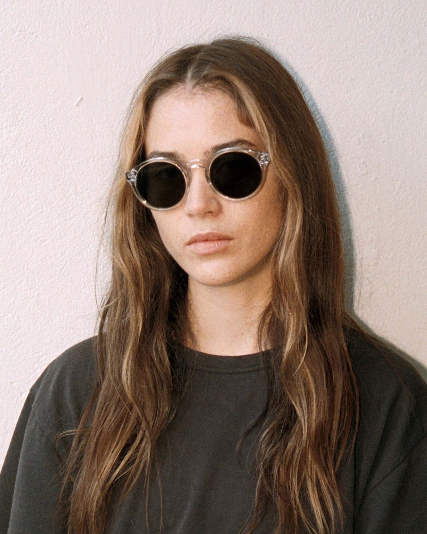 Barstow Crystal - grey solid lens