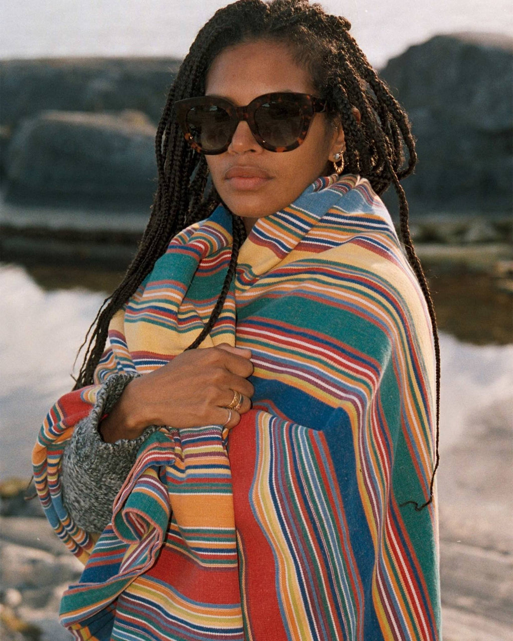 Cleo Cola - grey gradient lens