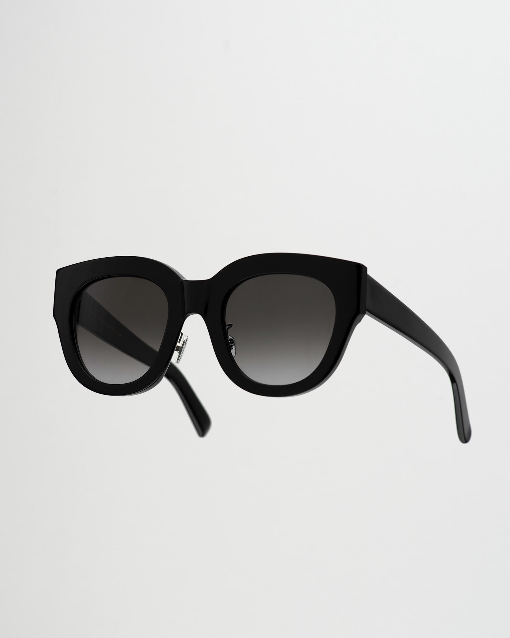 Cleo Black - grey gradient lens