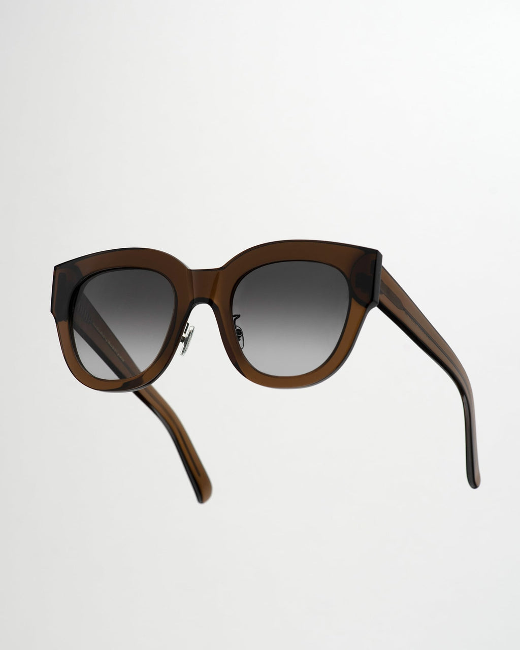 Cleo Cola - grey gradient lens