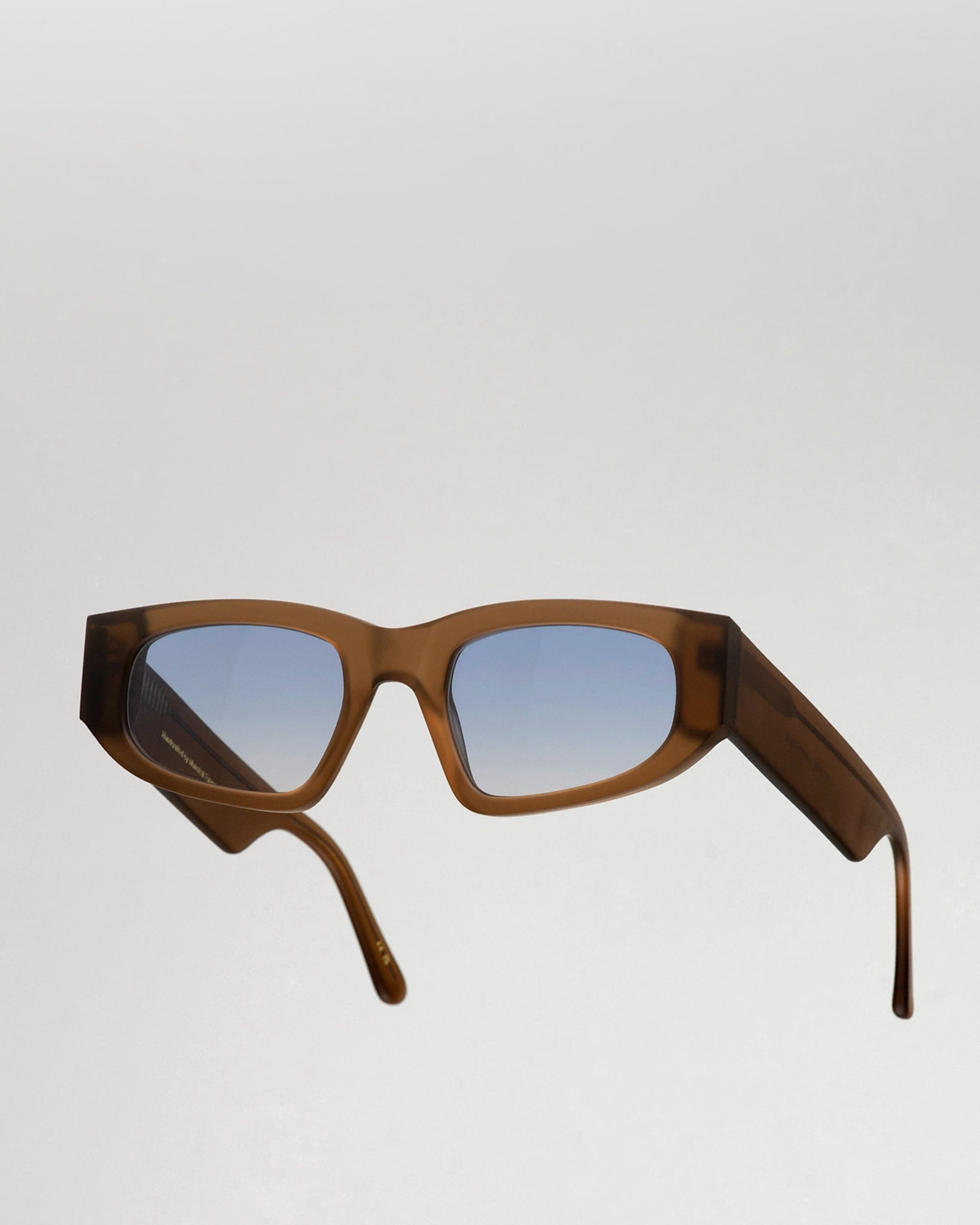 Eclipse matt Cola - blue gradient lens