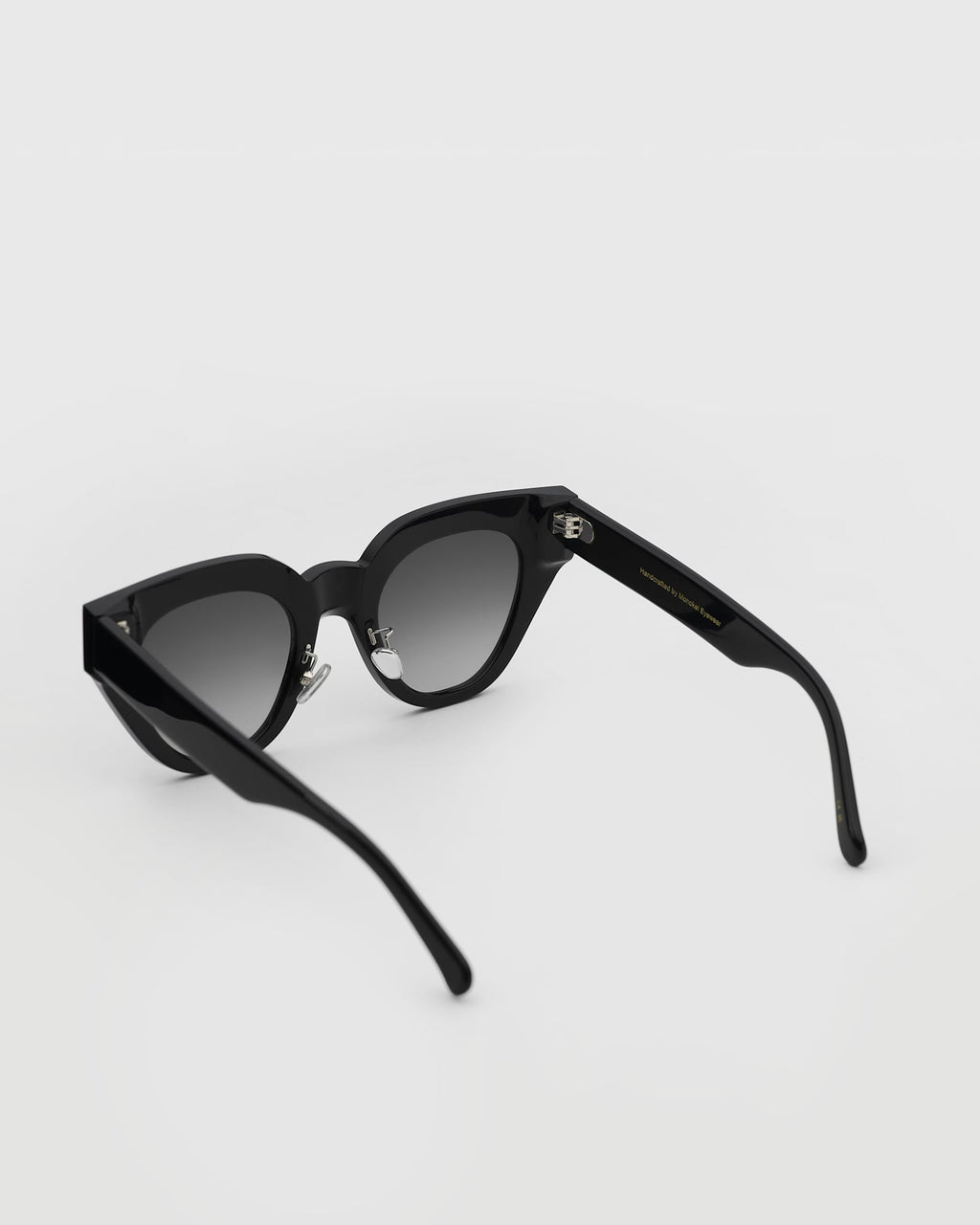 Hilma Black - grey gradient lens