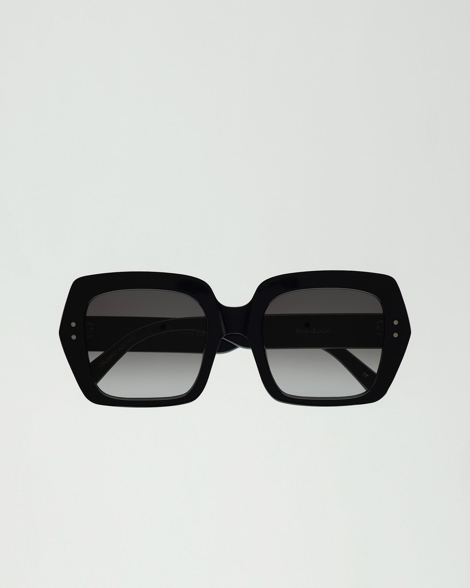 Kaia Black - grey gradient lens