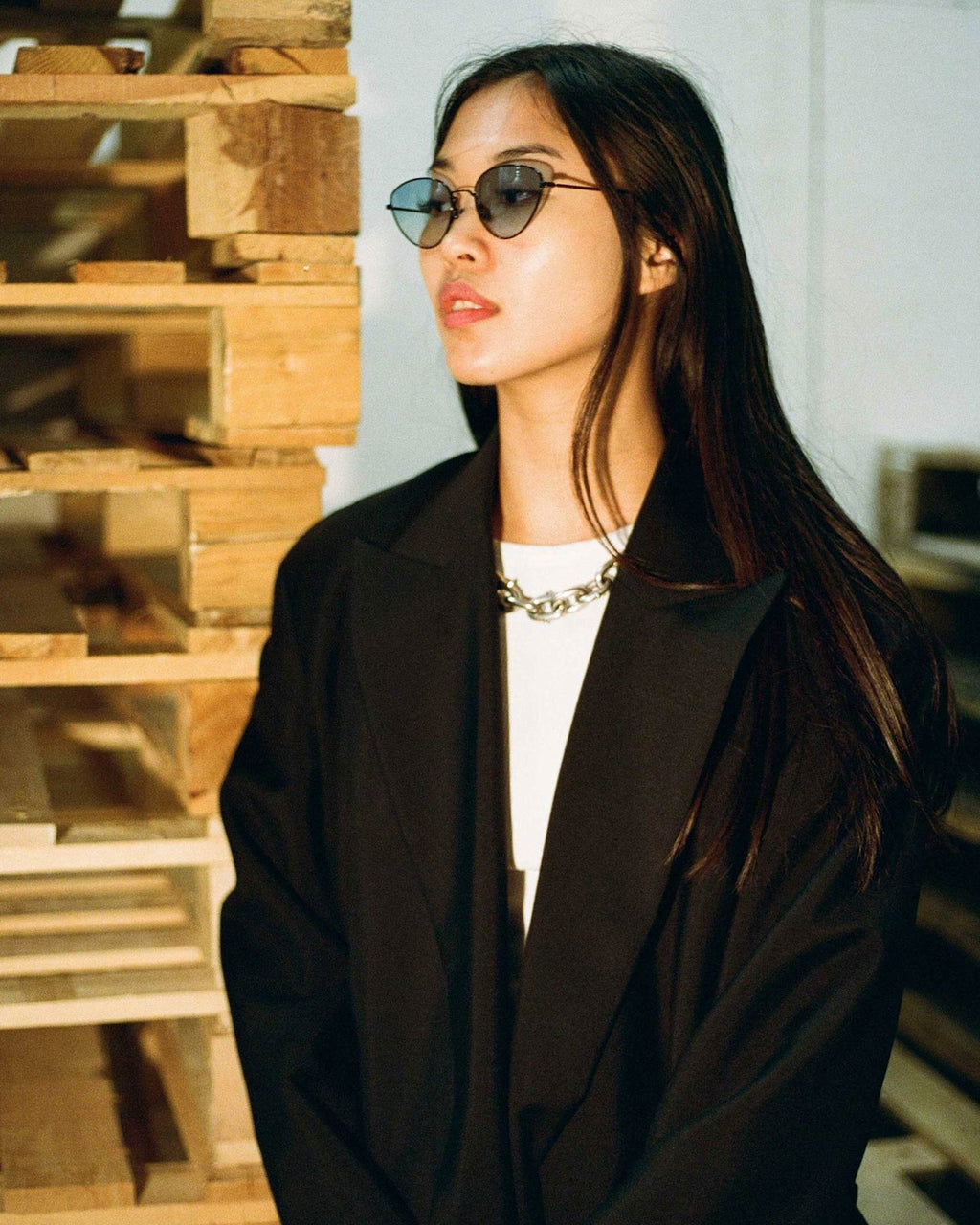 Luna Black - blue gradient lens