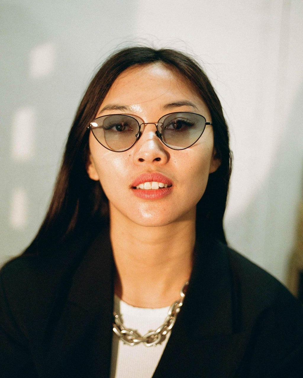Luna Black - blue gradient lens