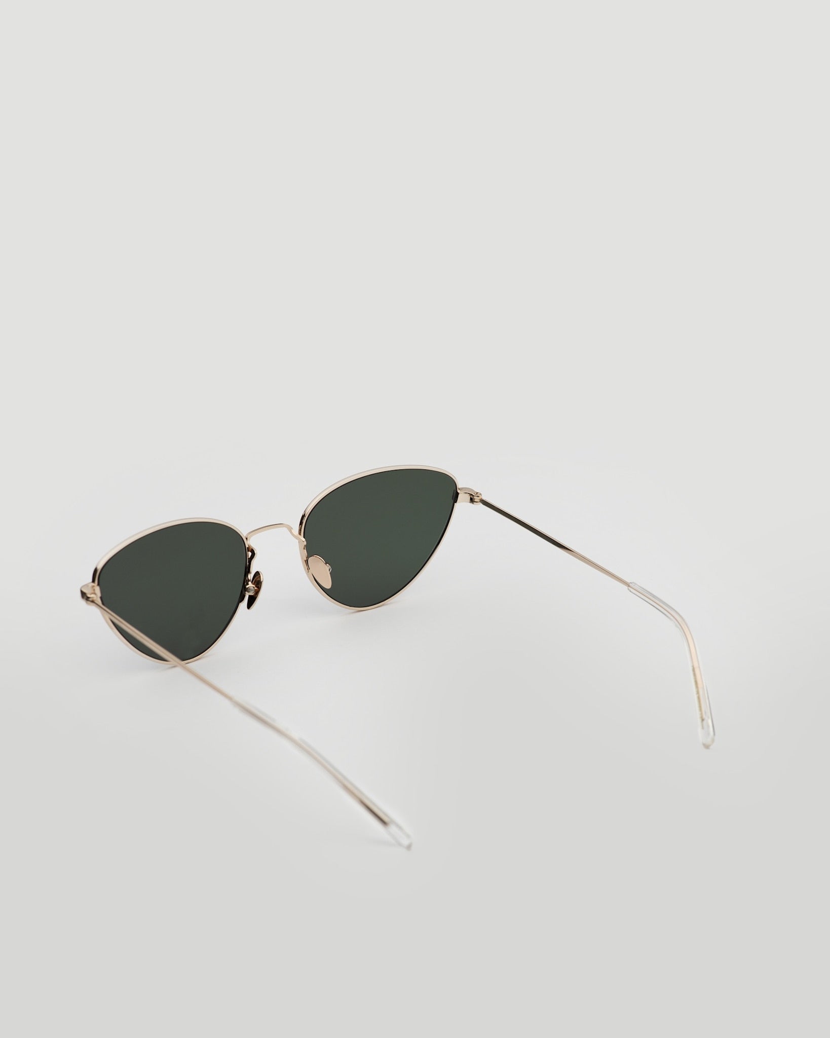 Luna Gold - green solid lens
