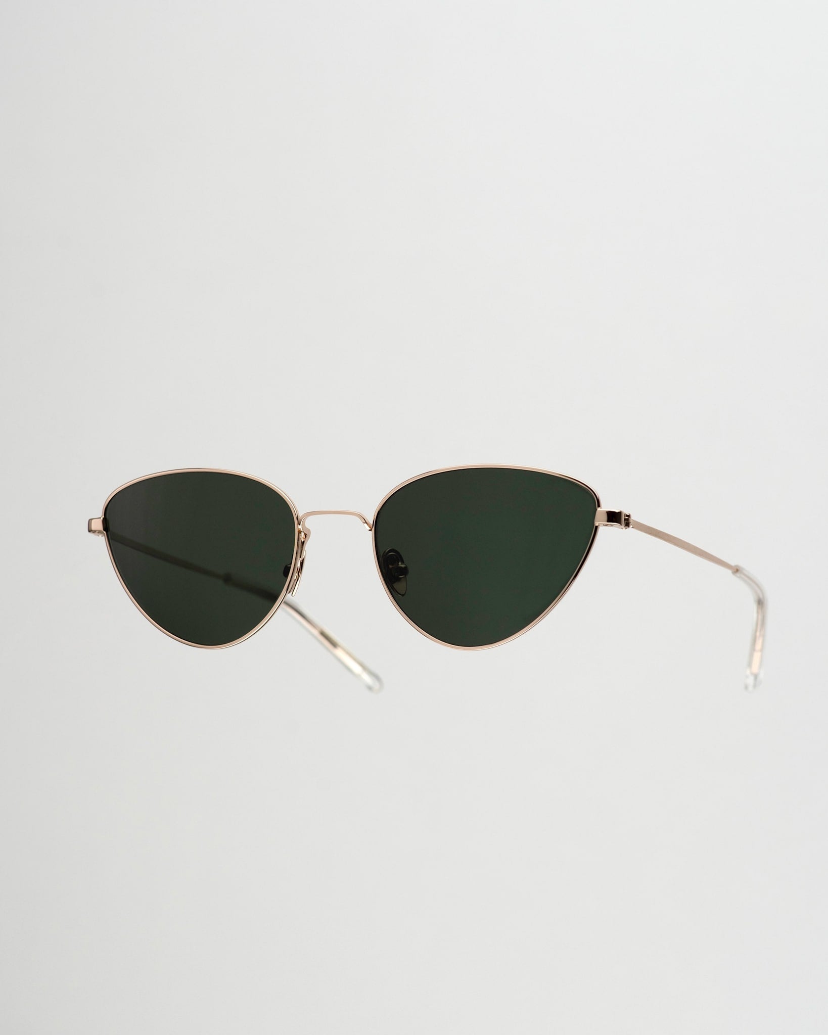Luna Gold - green solid lens