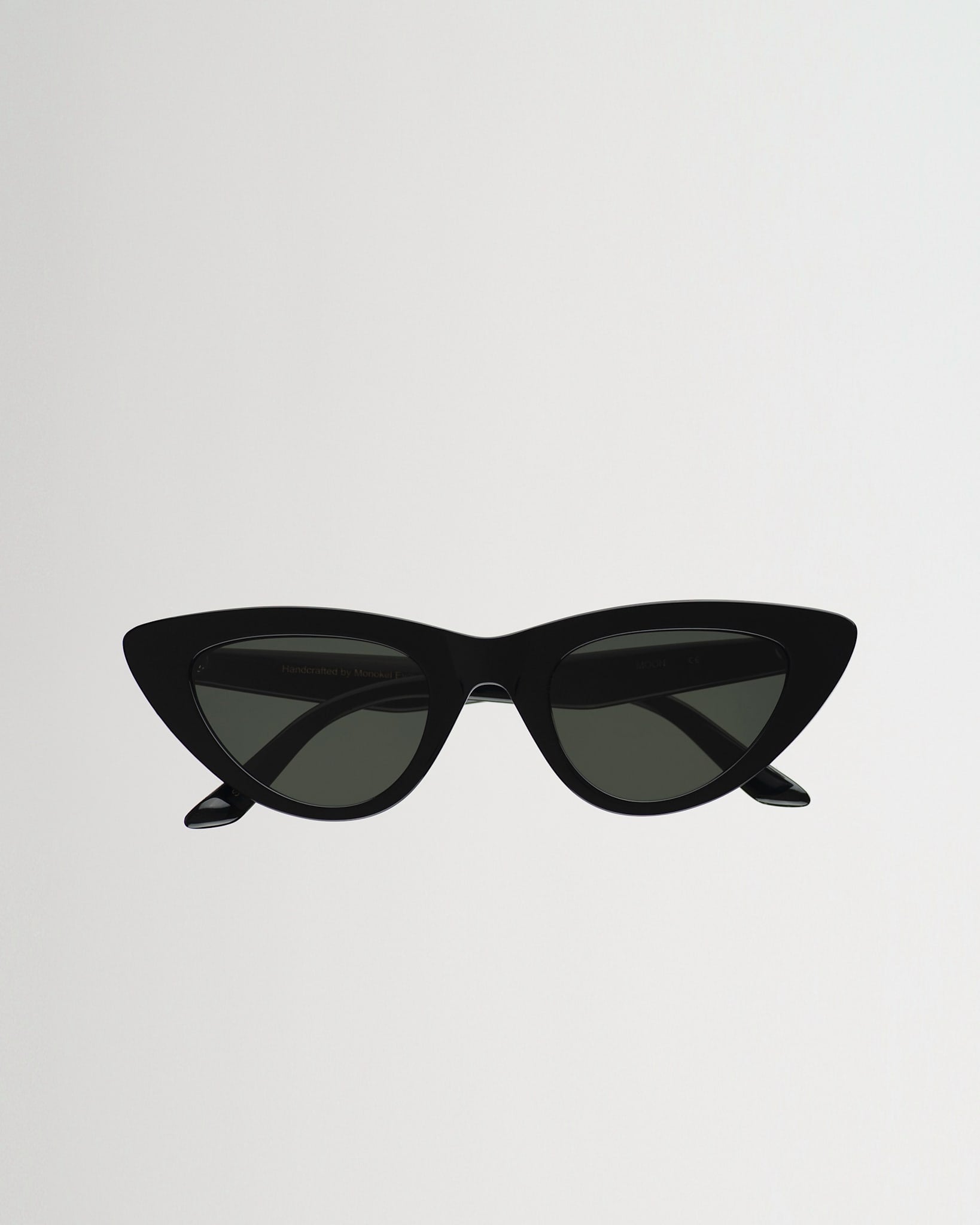 Moon Black - green solid lens