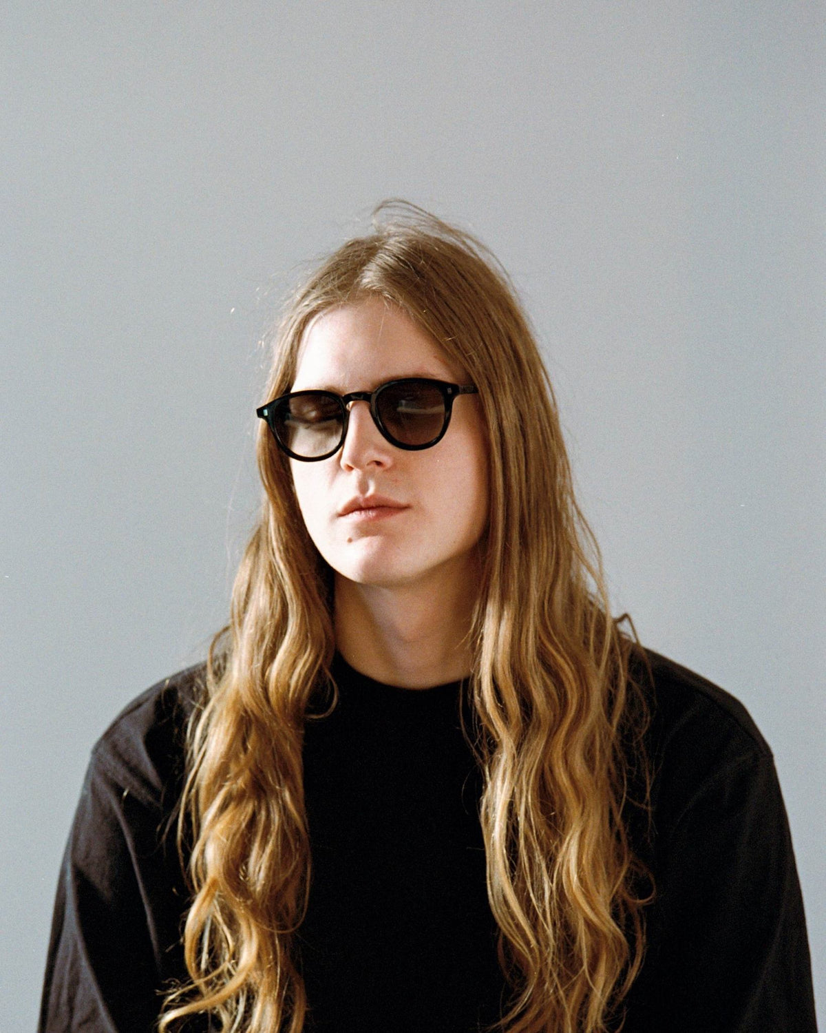 Nelson Black - grey gradient lens