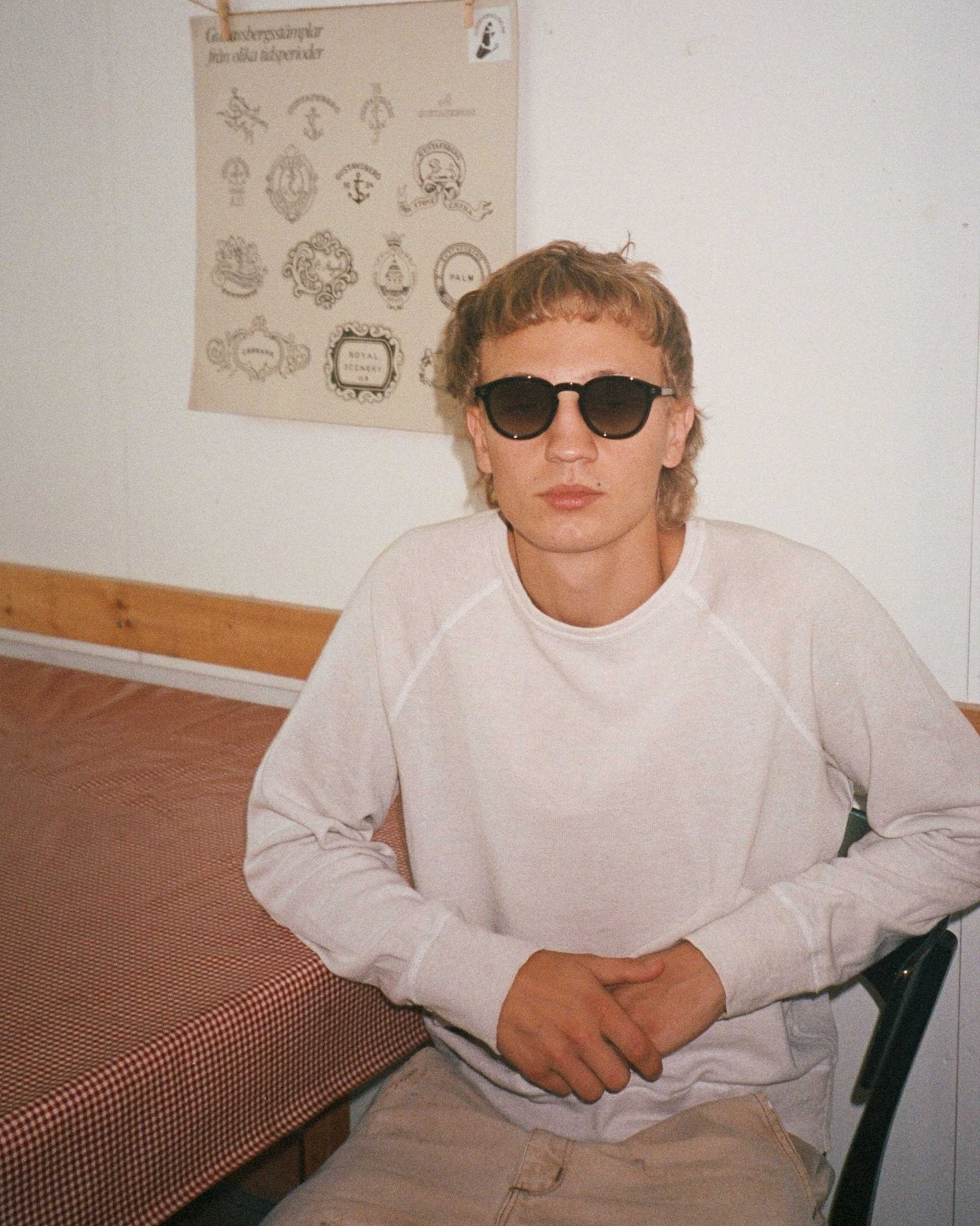 Nelson Black - grey gradient lens