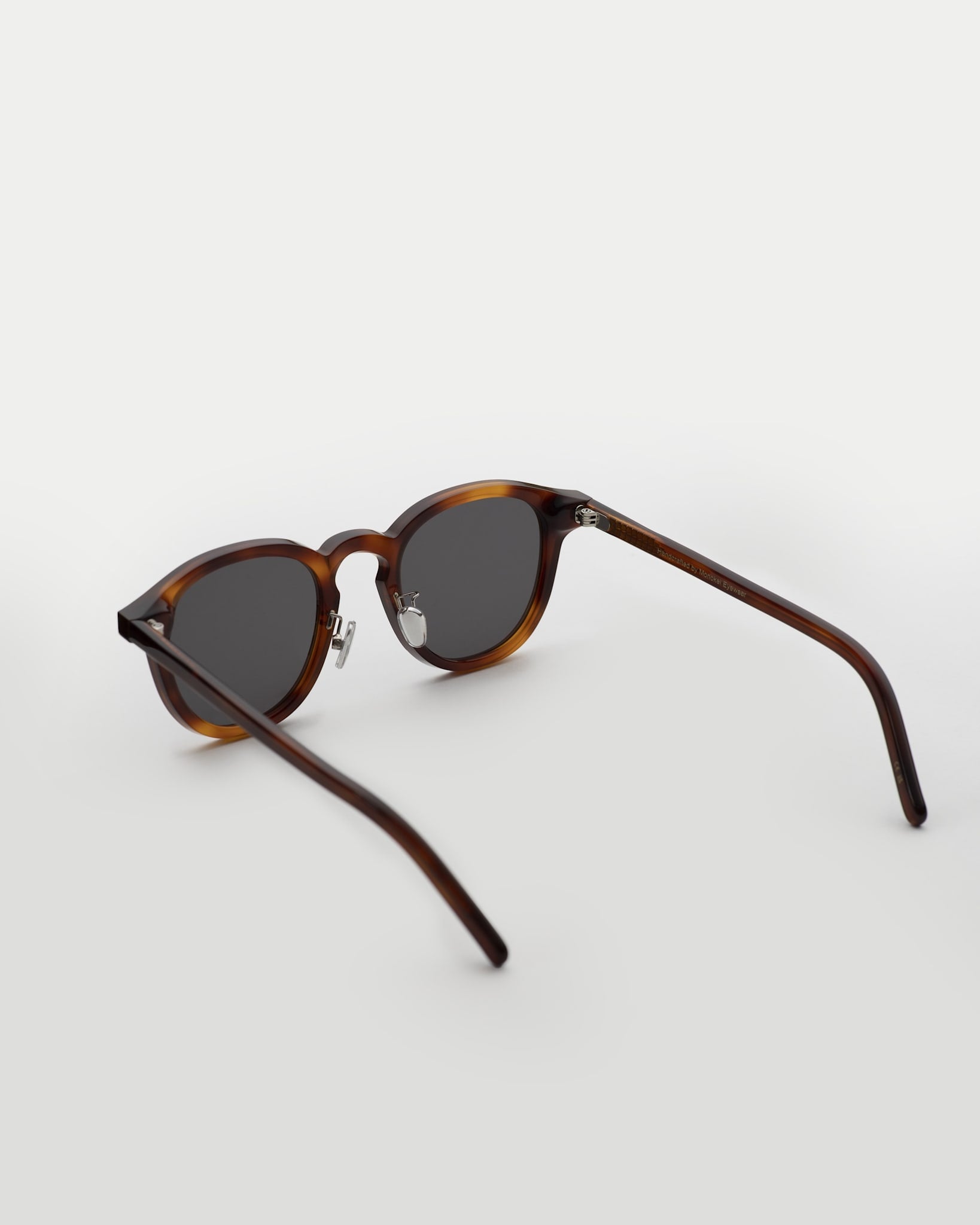 Nelson Amber - grey solid lens