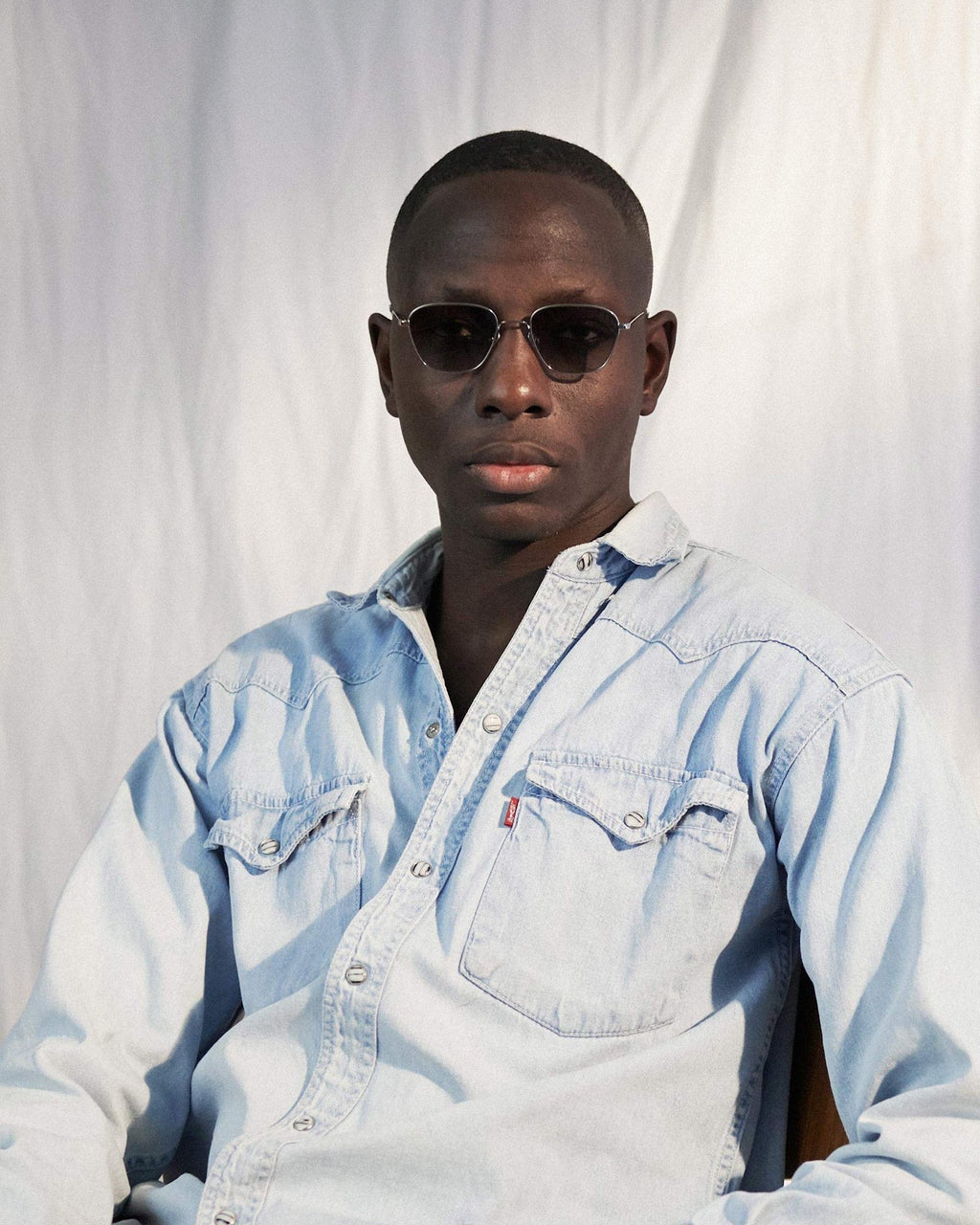 Otis Silver - grey gradient lens