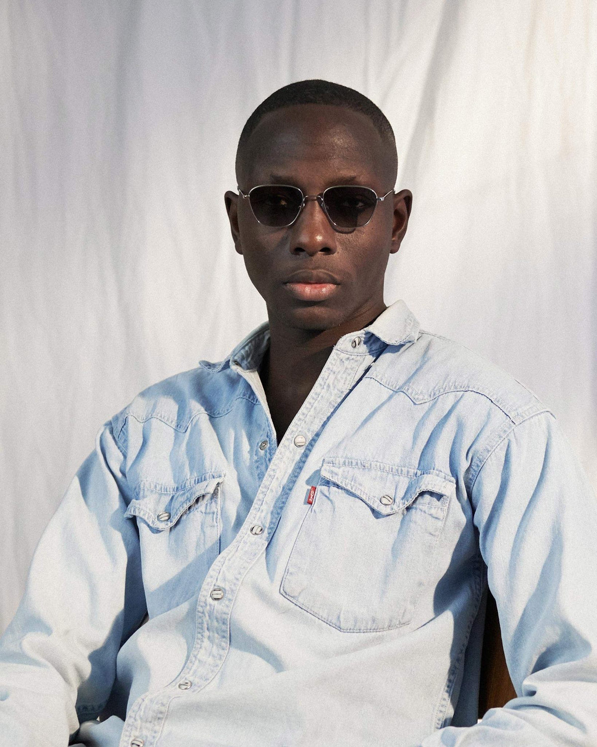 Otis Silver - grey gradient lens
