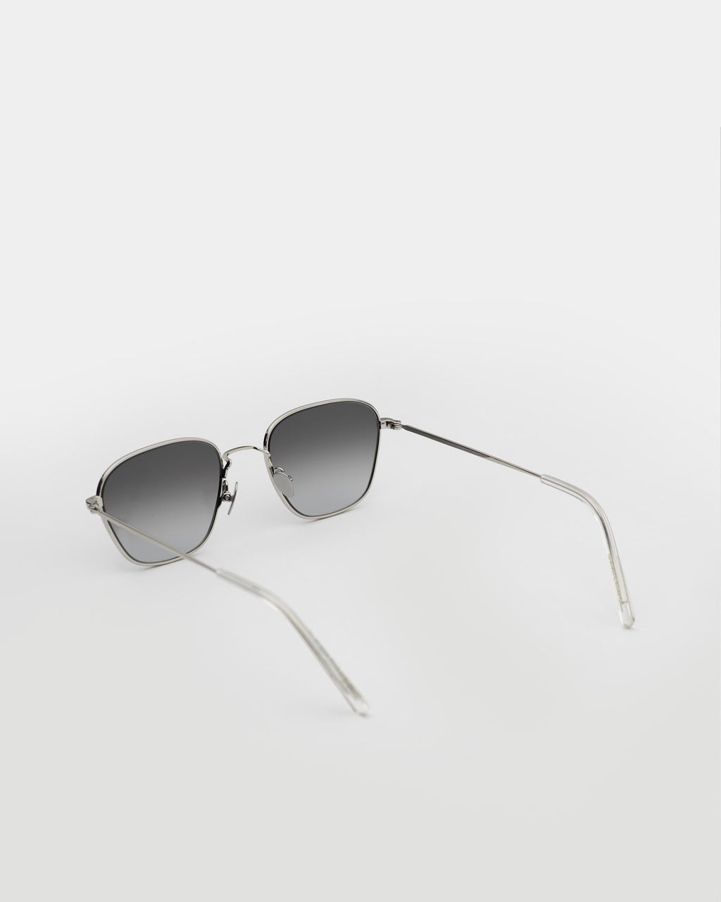Otis Silver - grey gradient lens