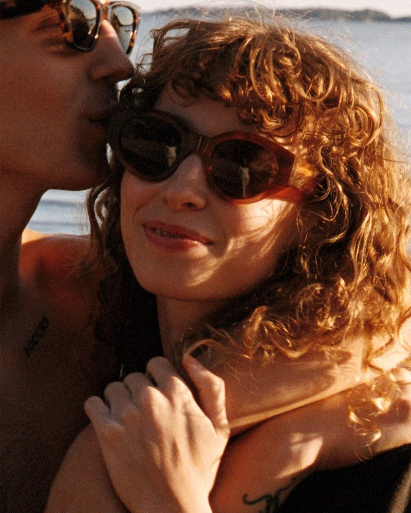 Polly Amber - grey solid lens