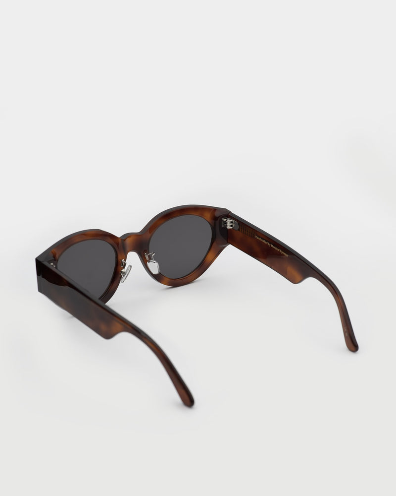 Polly Amber - grey solid lens